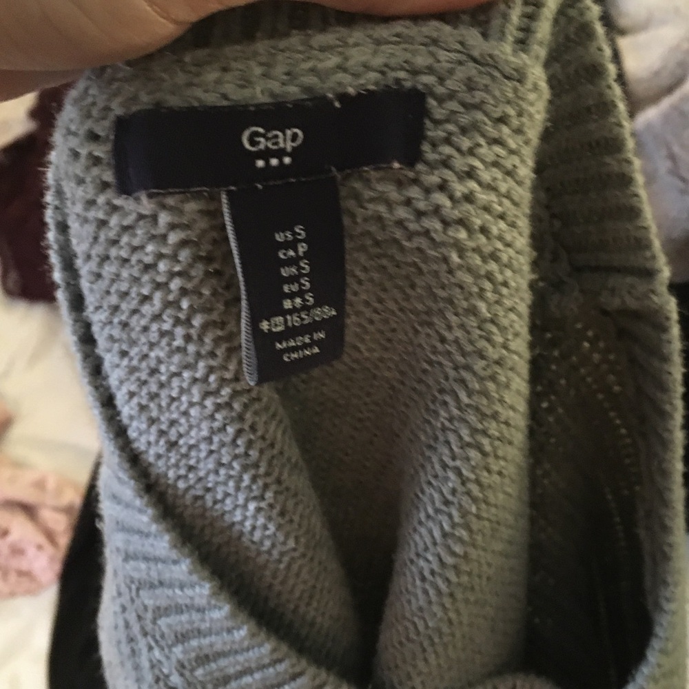 Gap Gray Sweater - image 4